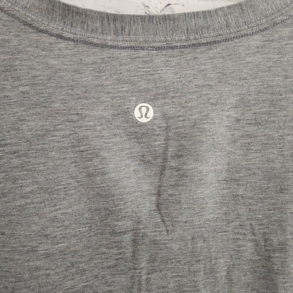Lululemon Short Sleeve - Picture 4 of 5